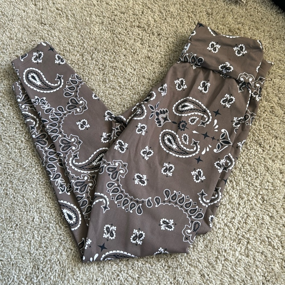 Booty by Brabants handkerchief legging NWOT